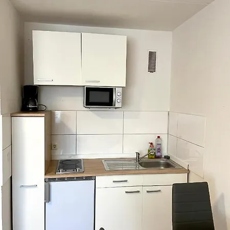 Monteurwohnung Duisburg-neumuehl Apartamento *